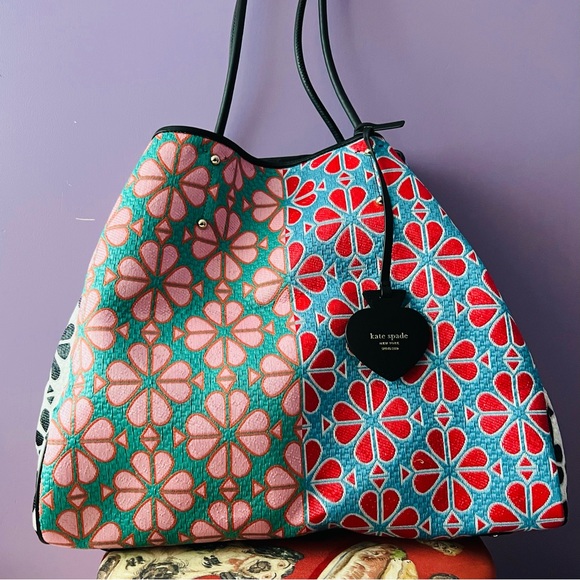 kate spade Handbags - Kate Spade Everything Spade Large Tote Bag